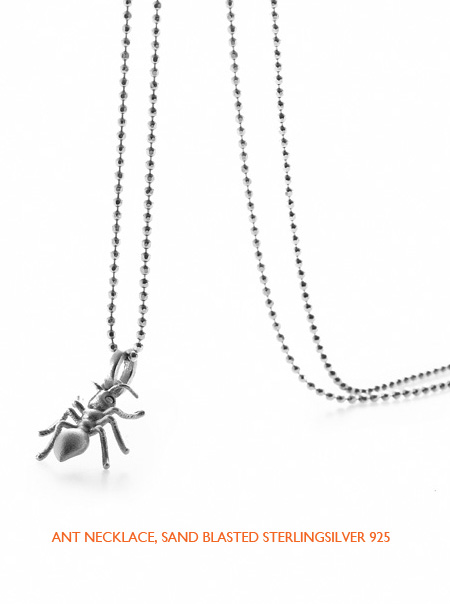Ant pendant silver